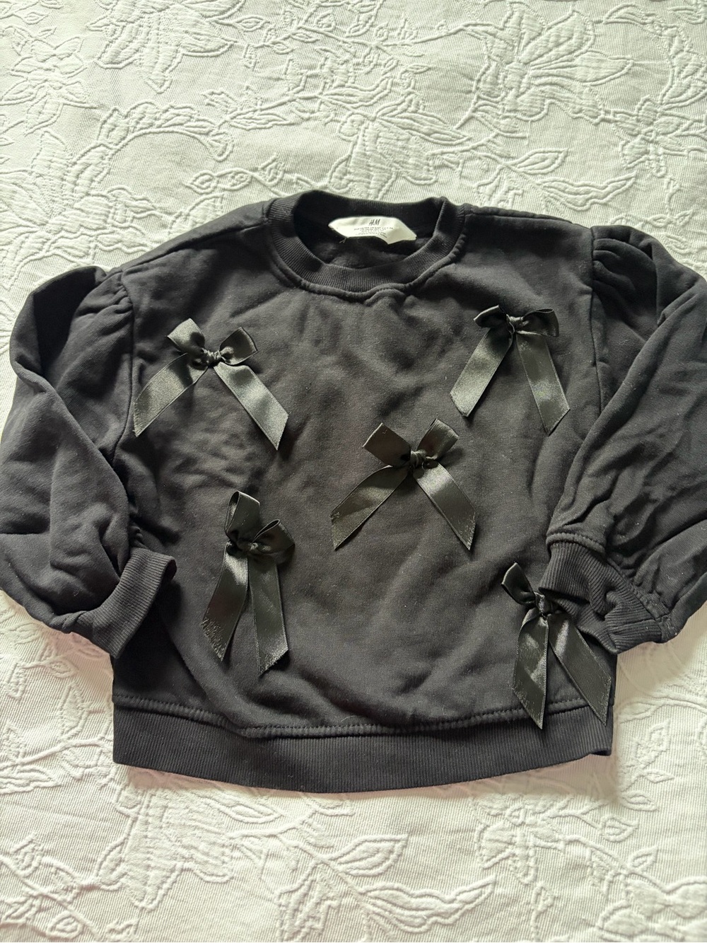 H&M Black Crewneck Sweatshirt with Satin Bows 3/4T girls